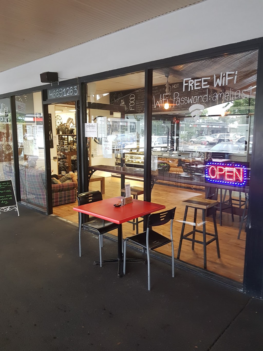 Amelias Place | cafe | 4/44 Middle St, Chinchilla QLD 4413, Australia | 46691263 OR +61 46691263
