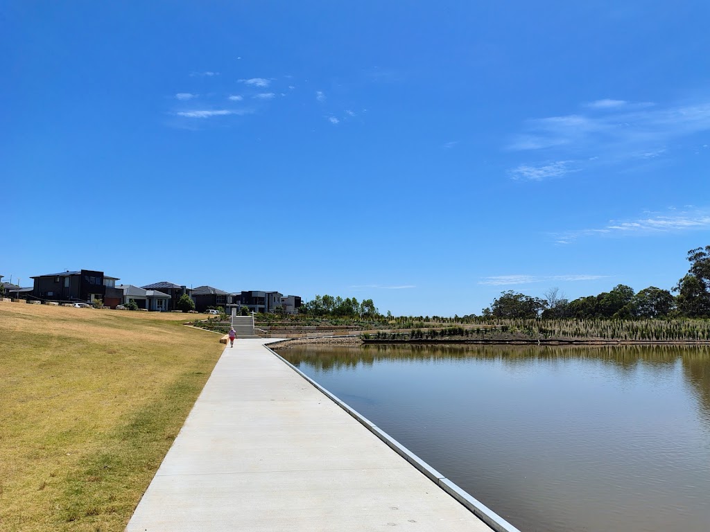 Lake Thompson | Poulton Tce, Campbelltown NSW 2560, Australia | Phone: (02) 4645 4000