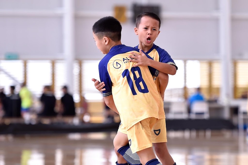 Feenix Futsal Park Ridge | 17 Rosia Rd, Park Ridge South QLD 4125, Australia | Phone: 0449 292 975