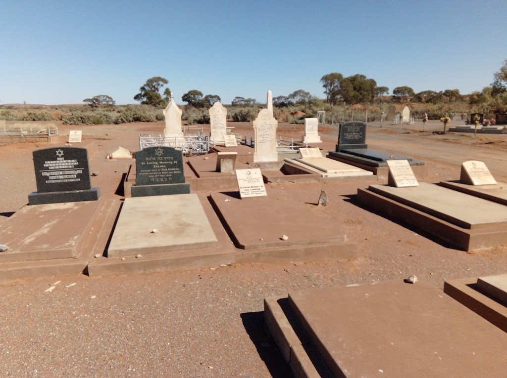 Broken Hill Cemetery | 72 Rakow St, Broken Hill NSW 2880, Australia | Phone: (08) 8080 3300