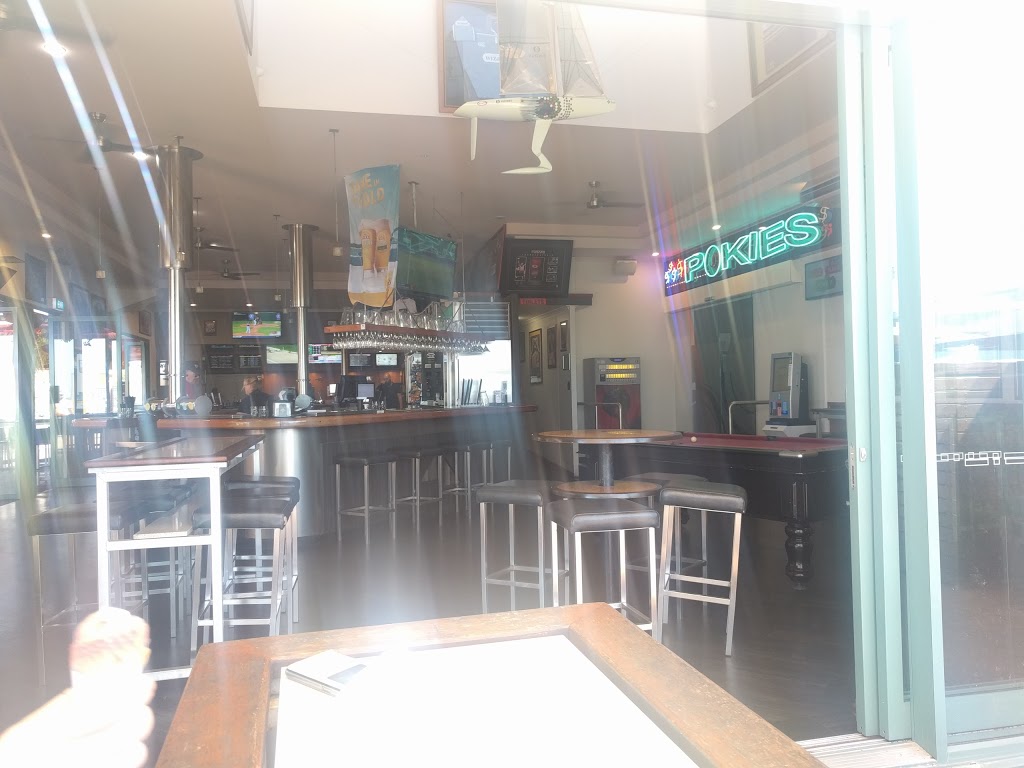 UBET (TAB) | restaurant | Lighthouse Tavern Mulherin Drive, Mackay Marina, Mackay Harbour QLD 4740, Australia | 138238 OR +61 138238