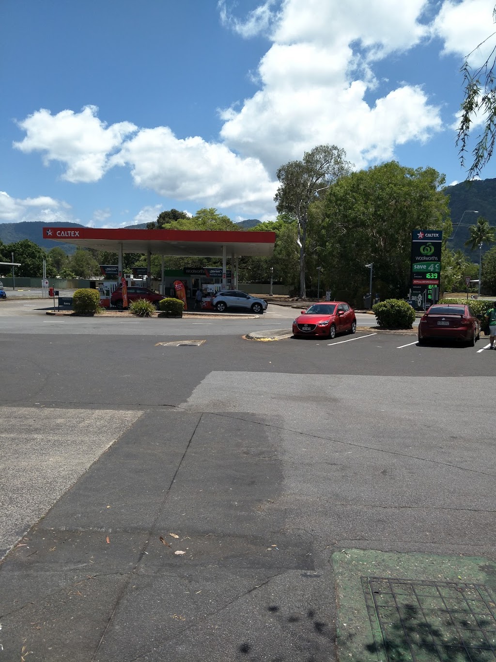 Woolworths Caltex | gas station | 33/63 Alfred St, Manunda QLD 4870, Australia | 0740531817 OR +61 7 4053 1817