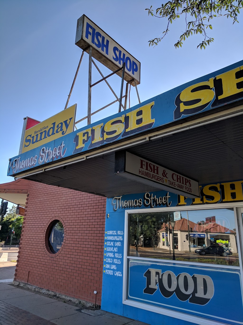 Thomas Street Fish Shop | meal takeaway | 1 Thomas St, Benalla VIC 3672, Australia | 0357623073 OR +61 3 5762 3073
