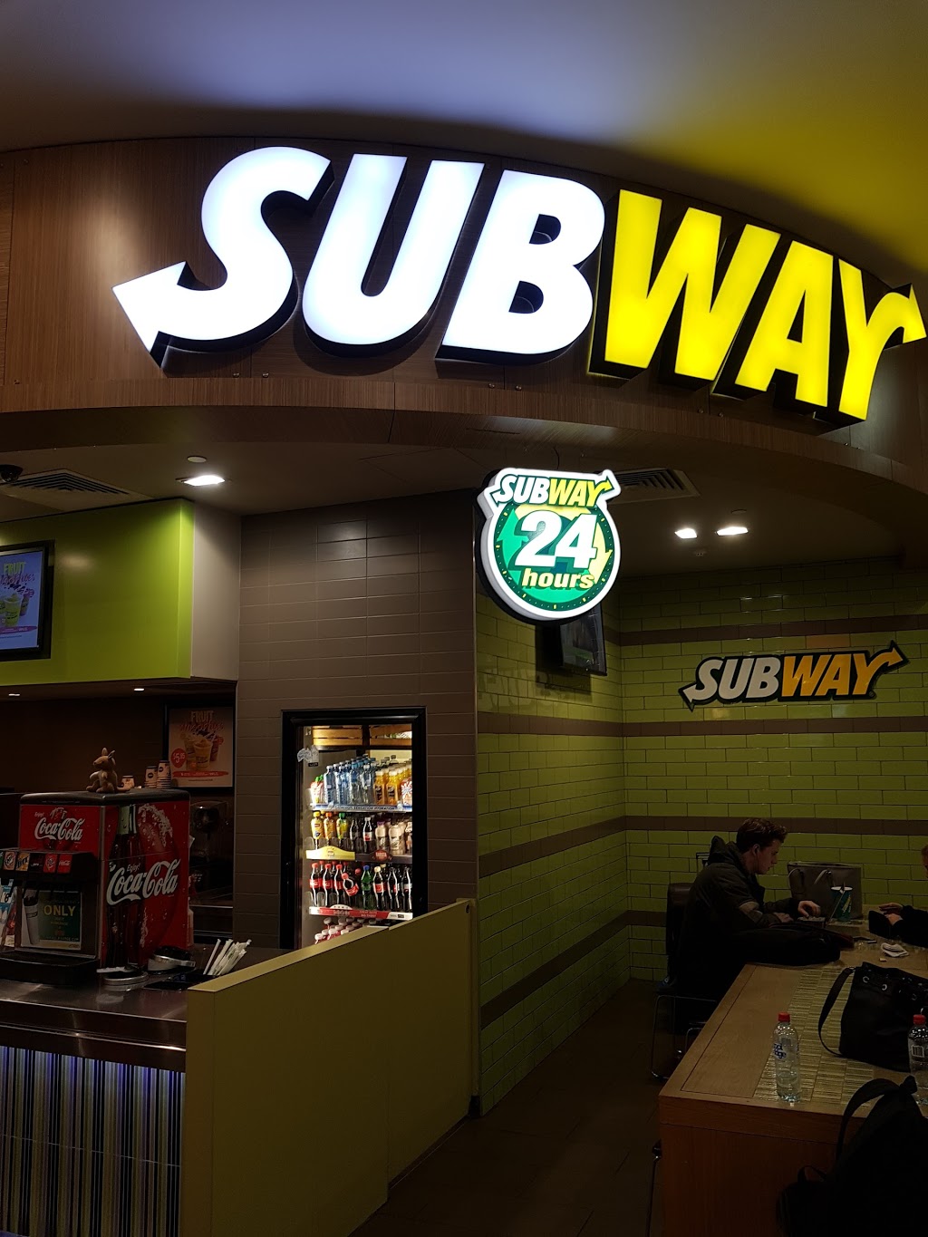 Subway | restaurant | International Terminal (T2 Level 1, Melbourne Airport (MEL), Tullamarine VIC 3045, Australia | 0393353244 OR +61 3 9335 3244