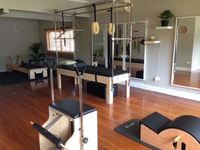 Recover Wellbeing - Pilates and Holistic Health Studio | gym | 8 Thrower Dr, Currumbin QLD 4223, Australia | 0432245958 OR +61 432 245 958