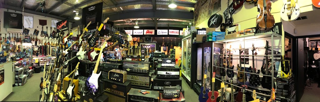 Guitar World | electronics store | 1/22 New St, Nerang QLD 4211, Australia | 0755962588 OR +61 7 5596 2588