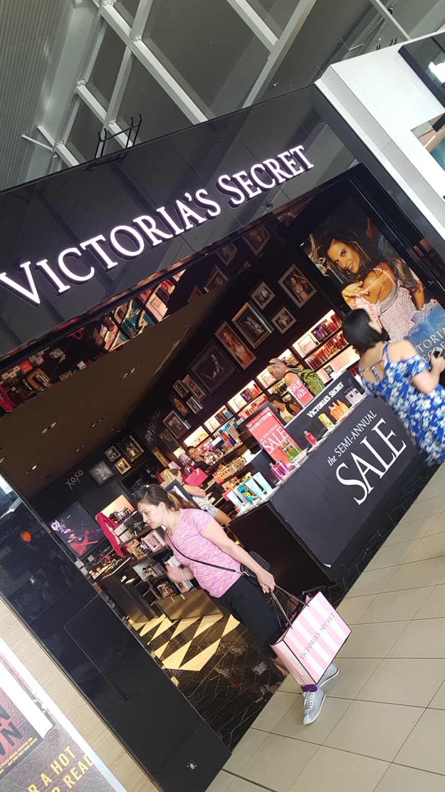 Victorias Secret | Bilinga QLD 4225, Australia