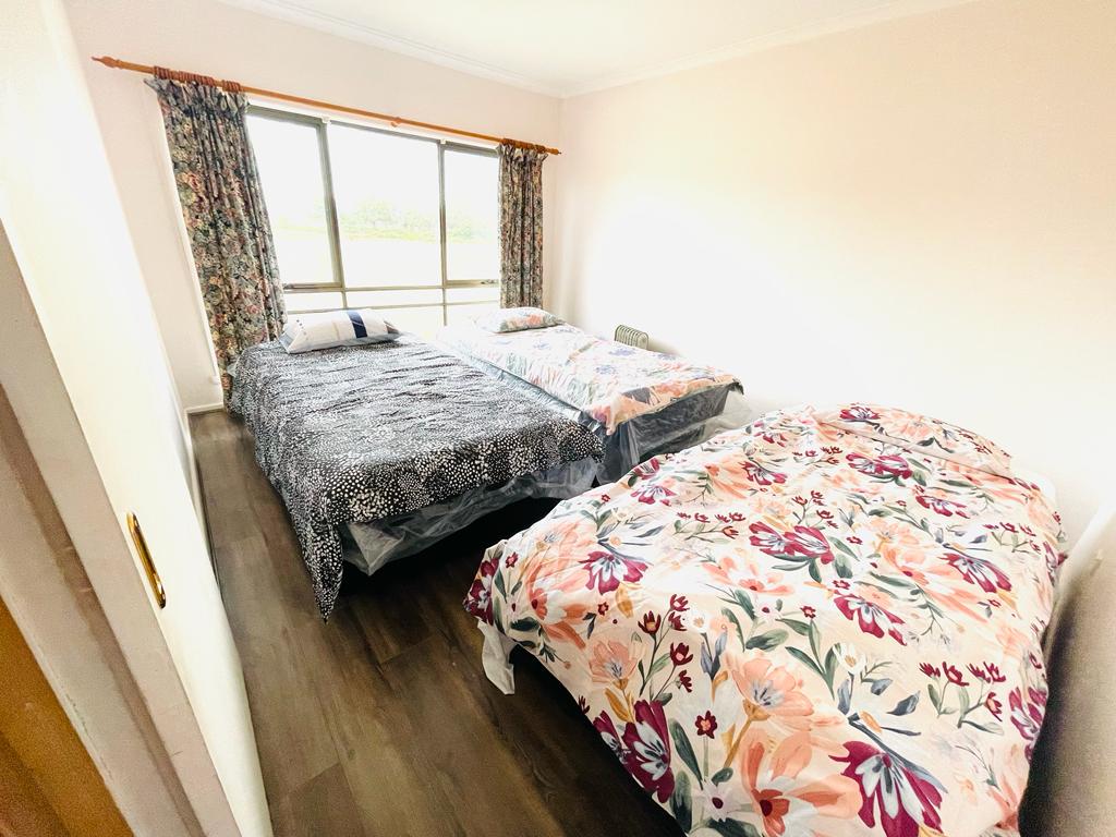 Hamza Farm Stay - Ross Creek , Victoria 3351 | 631 Brays Rd, Ross Creek VIC 3351, Australia | Phone: 0425 001 182