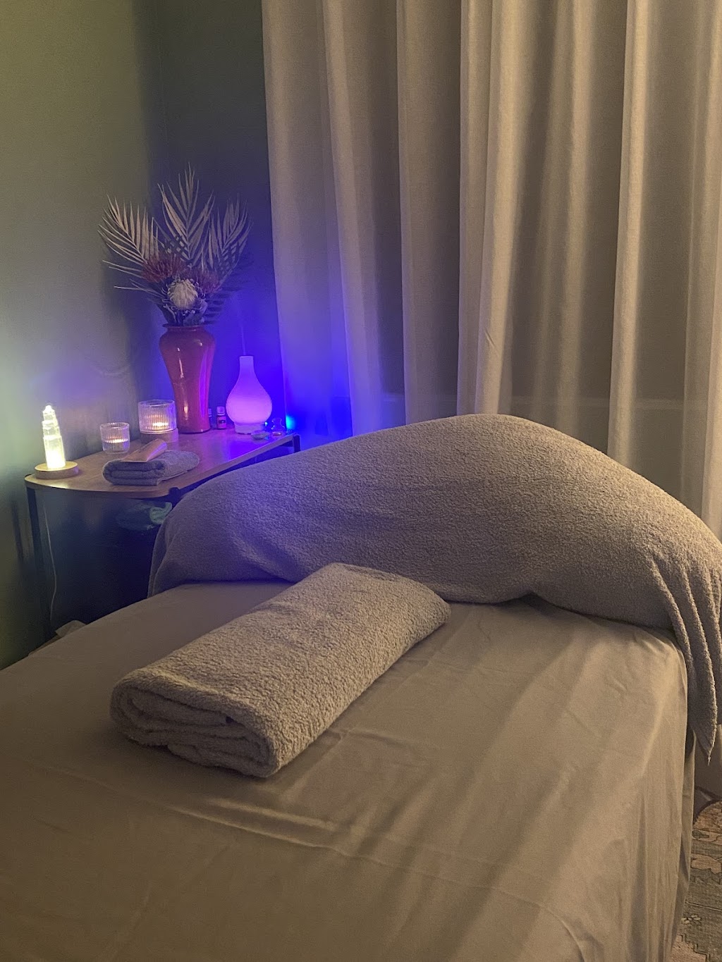 Von Rouse Massage | 23 Shannons Dr, Lammermoor QLD 4703, Australia | Phone: 0423 431 751