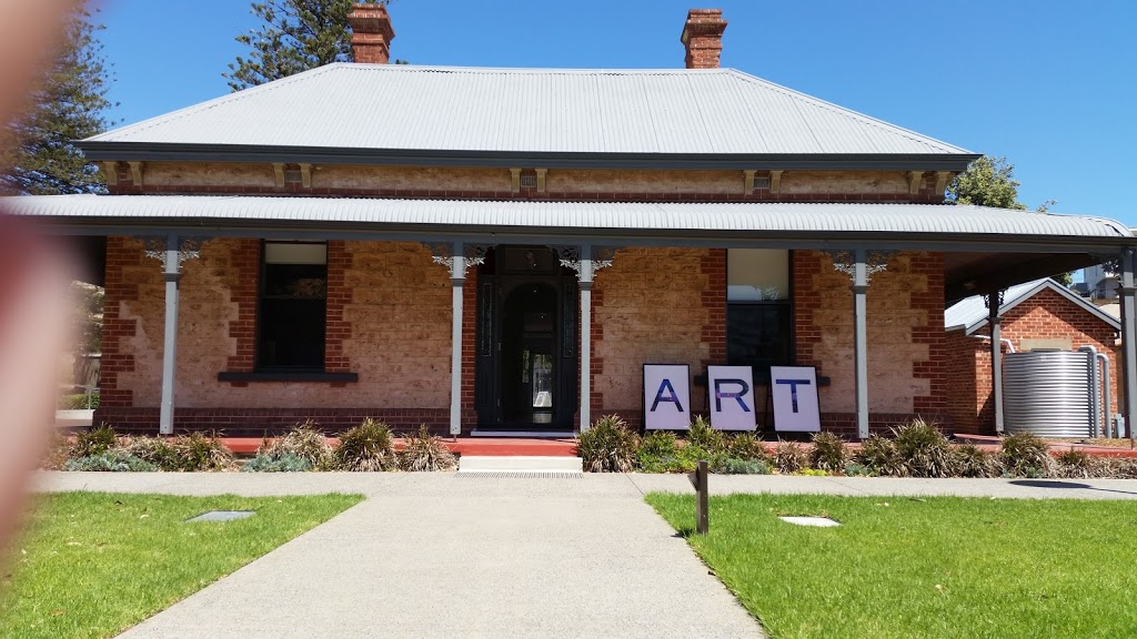Sauerbier House | art gallery | 21 Wearing St, Port Noarlunga SA 5167, Australia | 0881861393 OR +61 8 8186 1393