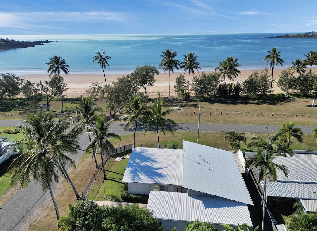 Iluka Palms Holiday Home | 34 The Esplanade, Grasstree Beach QLD 4740, Australia | Phone: 0466 256 220