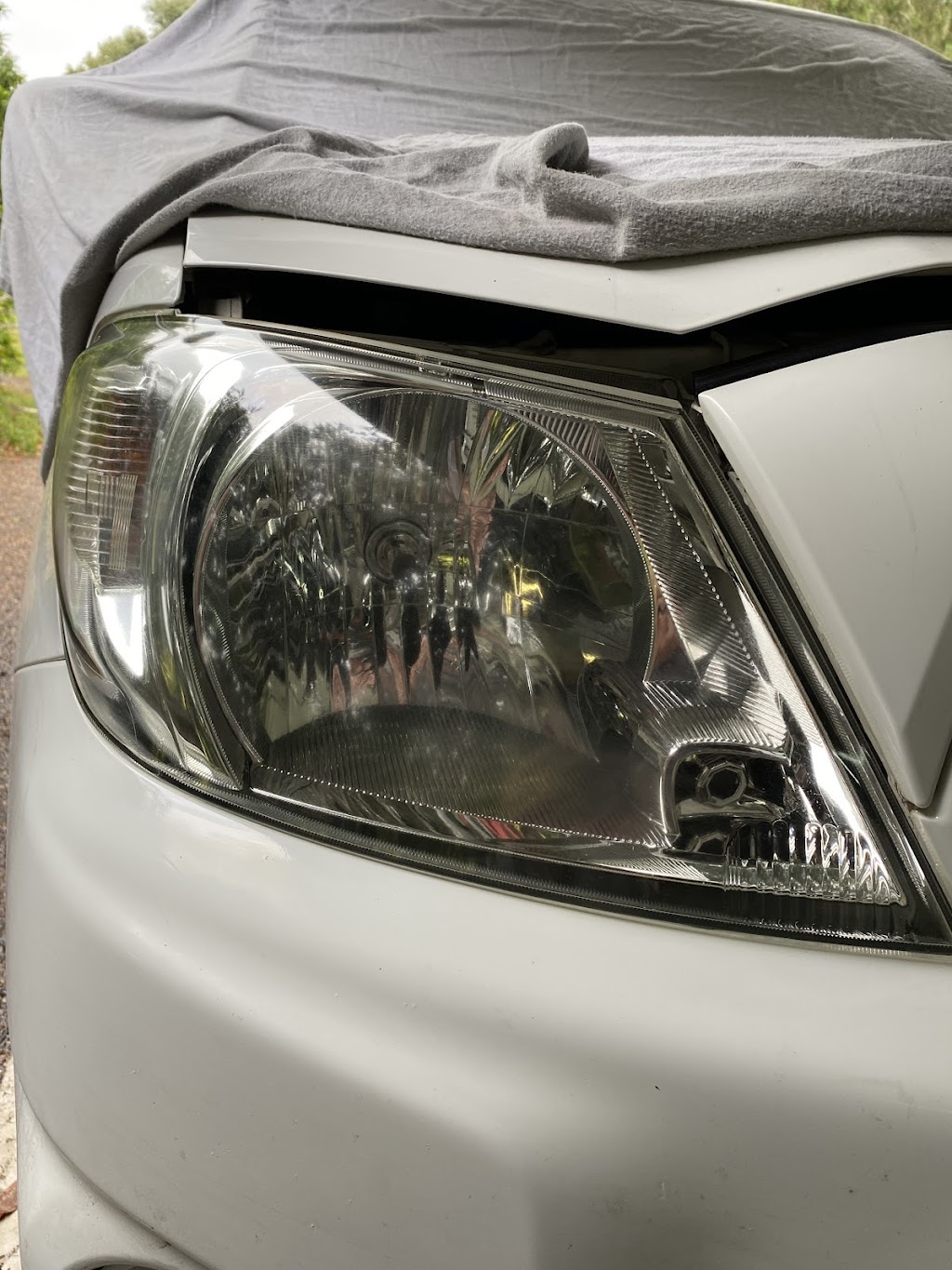 Headlight restoring Newcastle & Lake Macquarie | 119 Enterprise Way, Bolton Point NSW 2283, Australia | Phone: 0499 495 494