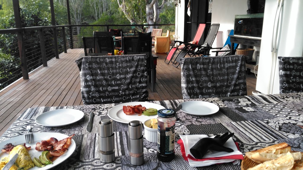 Churingas Bed & Breakfast | lodging | 183 Traveston Rd, Traveston QLD 4570, Australia | 0407648136 OR +61 407 648 136