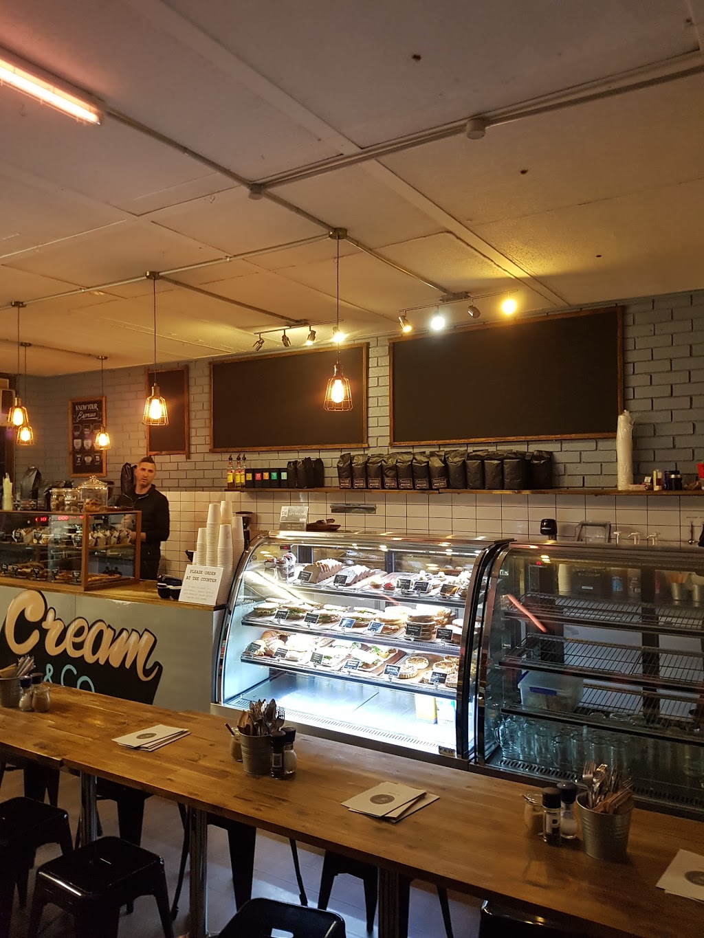 Cream & Co | cafe | 42 Epsom Rd, Chipping Norton NSW 2170, Australia | 0297559436 OR +61 2 9755 9436