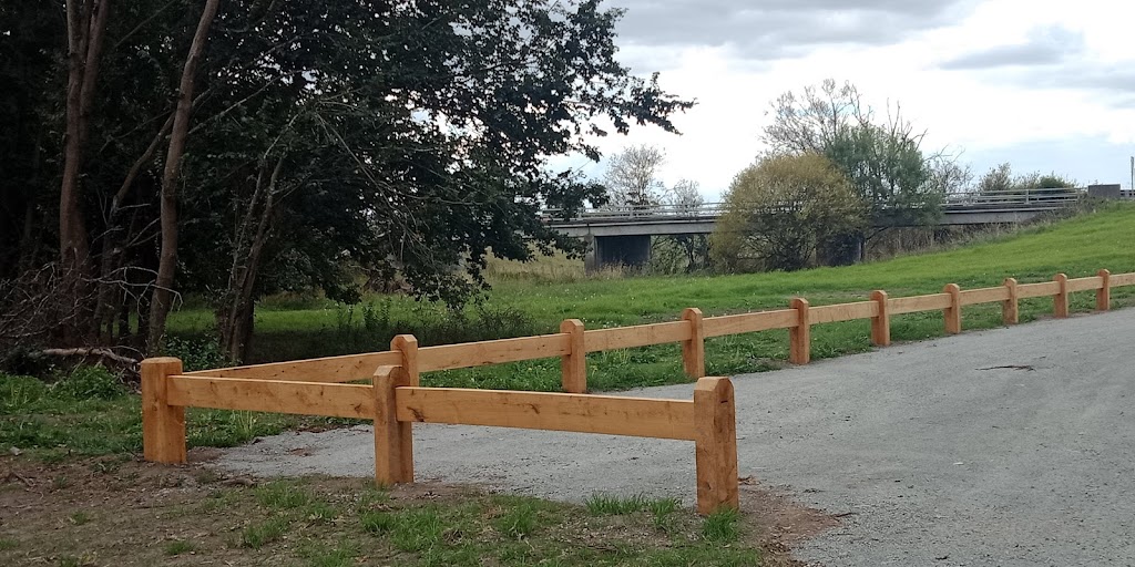 Lone Pine - Post Rail Fencing | 40 Derhams Hill Rd, Maryvale VIC 3840, Australia | Phone: 0422 459 627