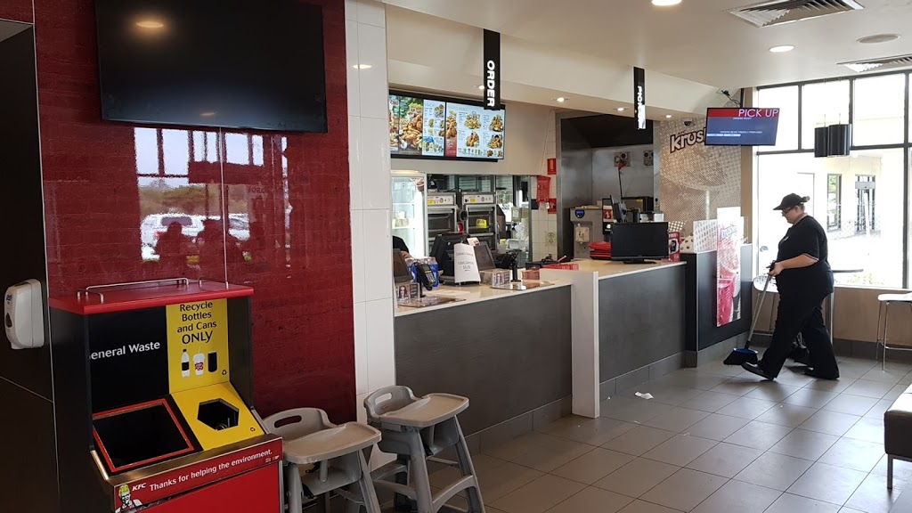 KFC Warrawong | meal takeaway | 117 King St, Warrawong NSW 2502, Australia | 0242741020 OR +61 2 4274 1020
