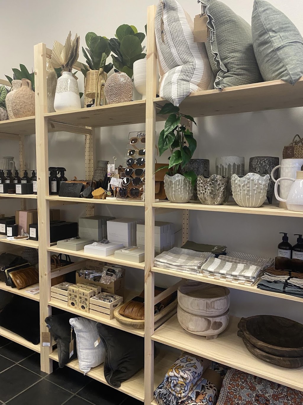 Home with Henry Interiors | 76 Greenwell Point Rd, Greenwell Point NSW 2540, Australia | Phone: 0434 101 833