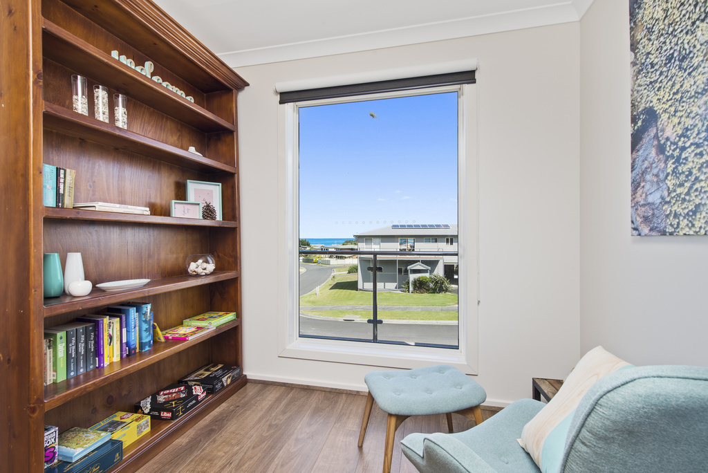 SHELLINA HOLIDAY HOME APOLLO BAY | 28 Seaview Dr, Apollo Bay VIC 3233, Australia | Phone: (03) 5237 2600