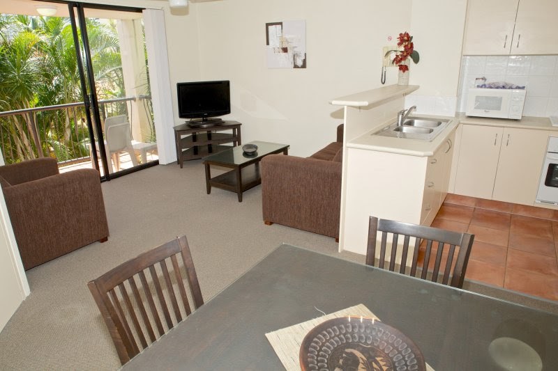 Chevron Palms Holiday Apartments | 48-54 Stanhill Dr, Surfers Paradise QLD 4217, Australia | Phone: (07) 5538 7933