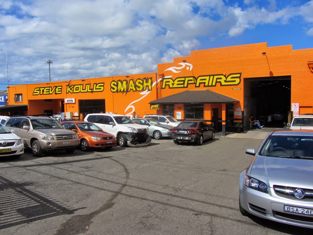 Steve Koulis Smash Repairs | 71/79 Griffiths Rd, Lambton NSW 2299, Australia | Phone: (02) 4952 2730