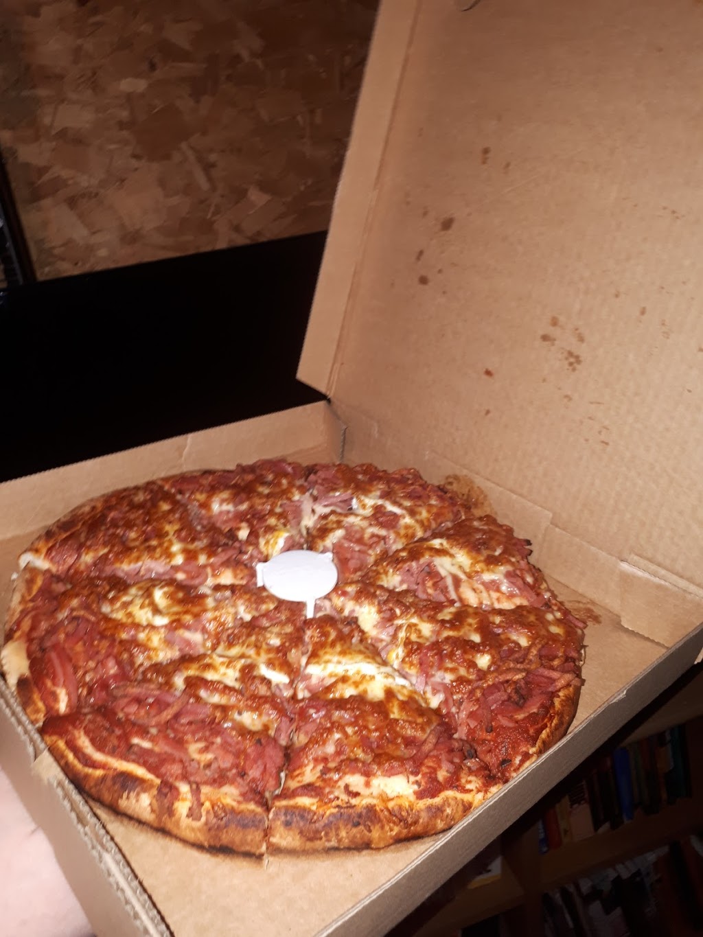 Kilmore Pizza Factory | meal takeaway | 97 Clarke St, Kilmore VIC 3764, Australia | 0357822666 OR +61 3 5782 2666
