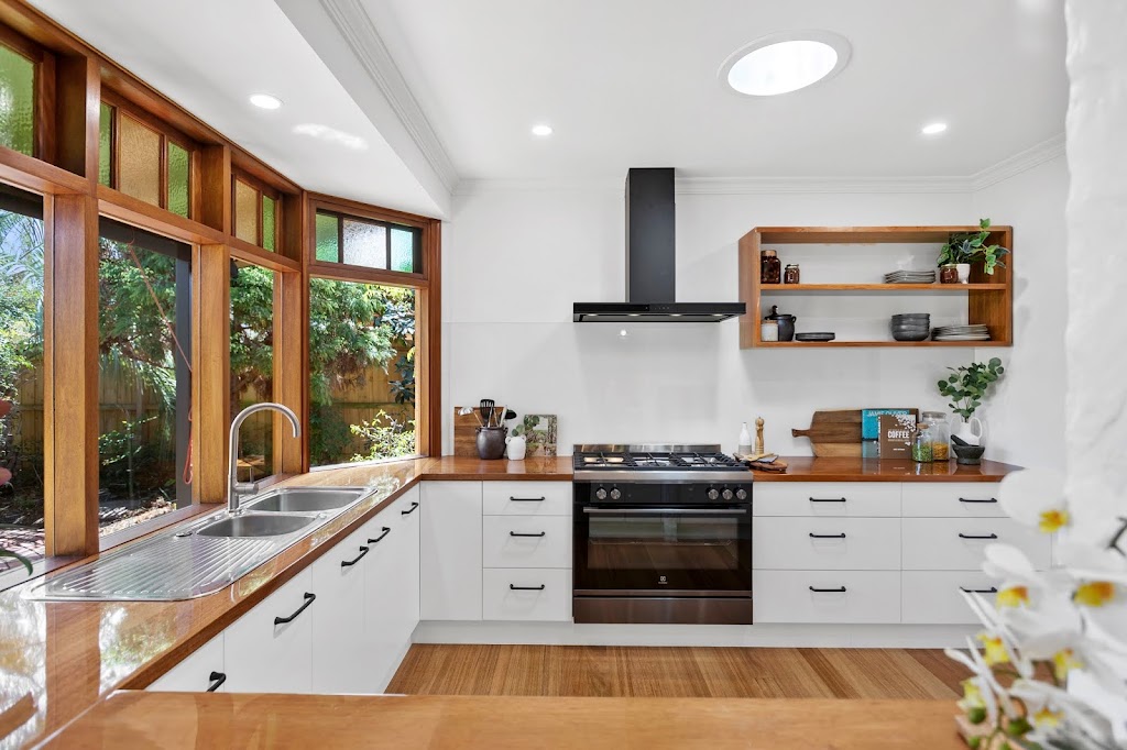High End Cabinets | point of interest | 2/389 McClelland Dr, Langwarrin VIC 3910, Australia | 0433014814 OR +61 433 014 814