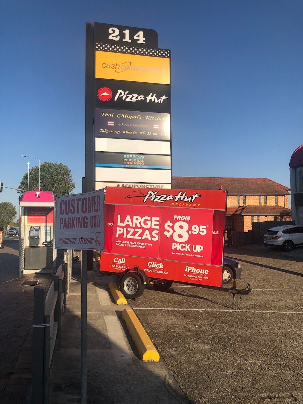 Pizza Hut Ashgrove | Shop 2/214 Waterworks Rd, Ashgrove QLD 4060, Australia | Phone: (07) 3554 3751