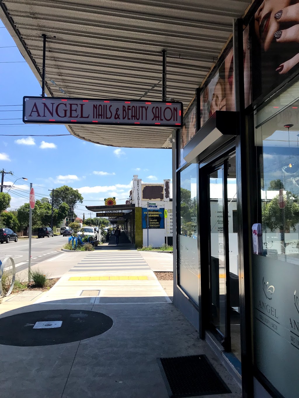 Reservoir Village (Edwardes St) Opening Hours