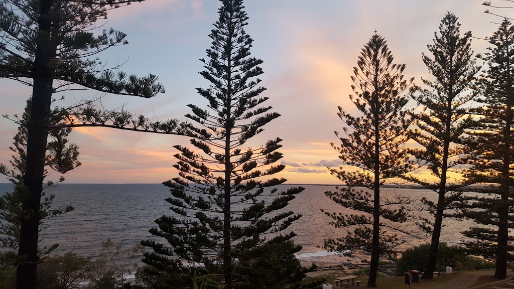 Campbells Cove Beachfront Apartments | lodging | 30 Esplanade Headland, Kings Beach QLD 4551, Australia | 0754915288 OR +61 7 5491 5288