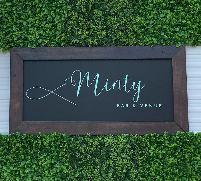 Minty Vintage Van Bar & Venue | food | First Ave, Woorim QLD 4507, Australia | 0447845802 OR +61 447 845 802