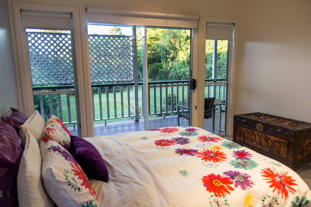 2 Pines Maleny Accommodation | 2 Pines, 12 Grandview Road, Balmoral Ridge, Maleny QLD 4552, Australia | Phone: 0481 151 118