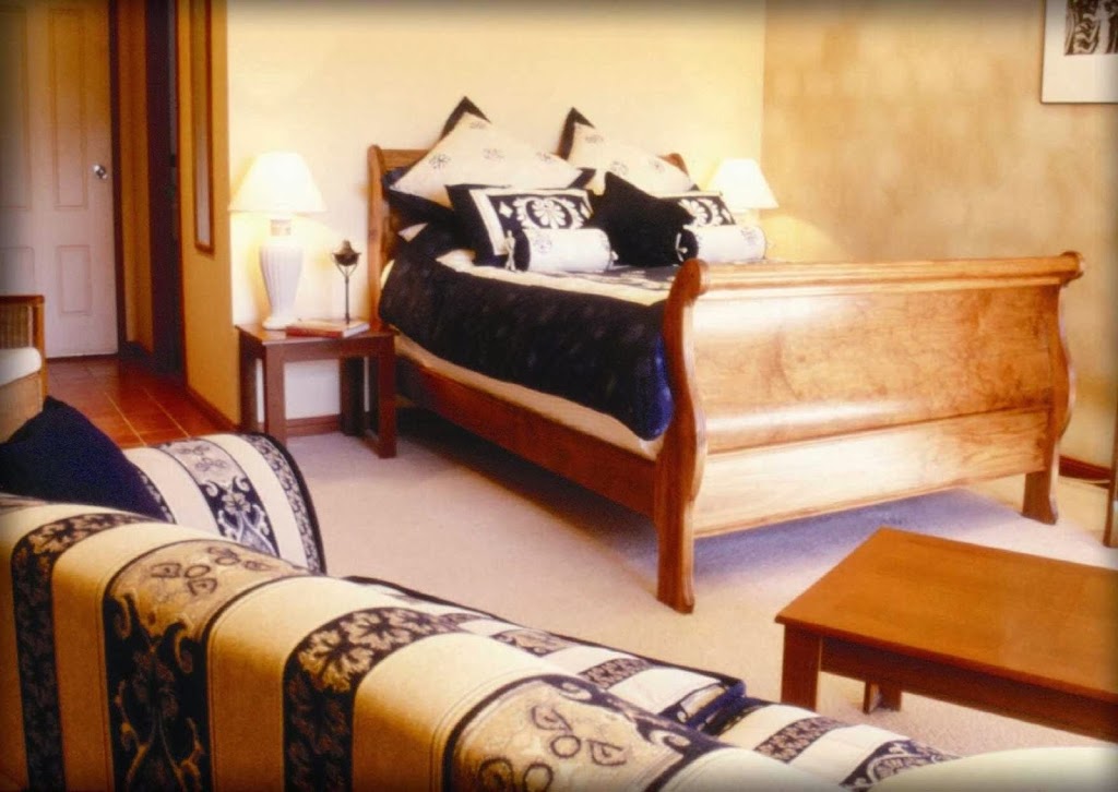 Estate Tuscany | lodging | Mistletoe Ln & Hermitage Rd, Pokolbin NSW 2320, Australia | 0249987288 OR +61 2 4998 7288