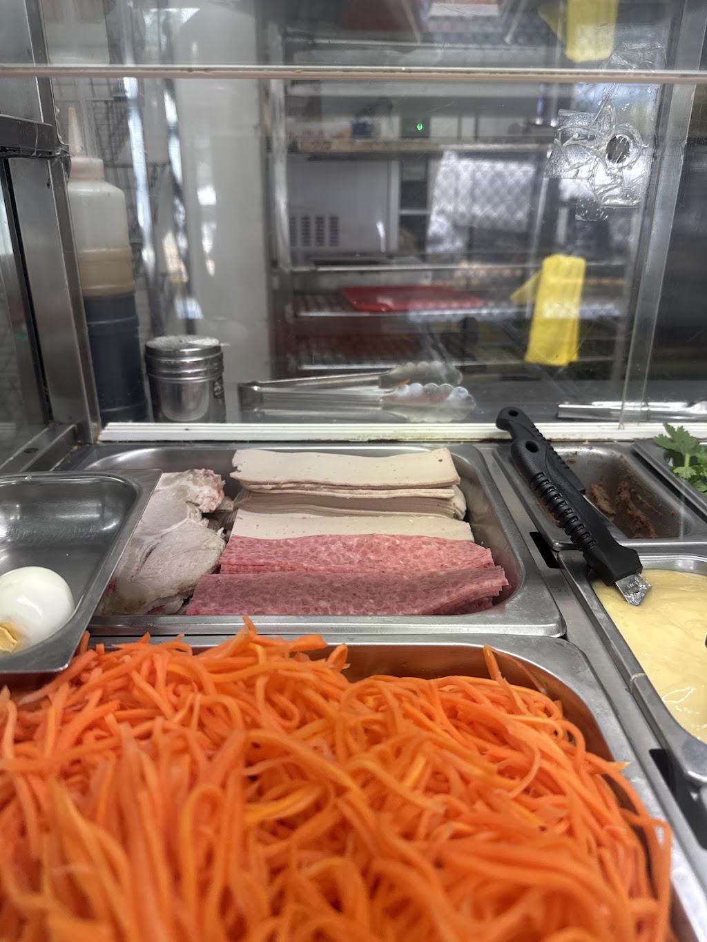 Chambos Country Bakehouse | Shop 1/5 Fourteenth St, Warragamba NSW 2752, Australia | Phone: 0415 878 786