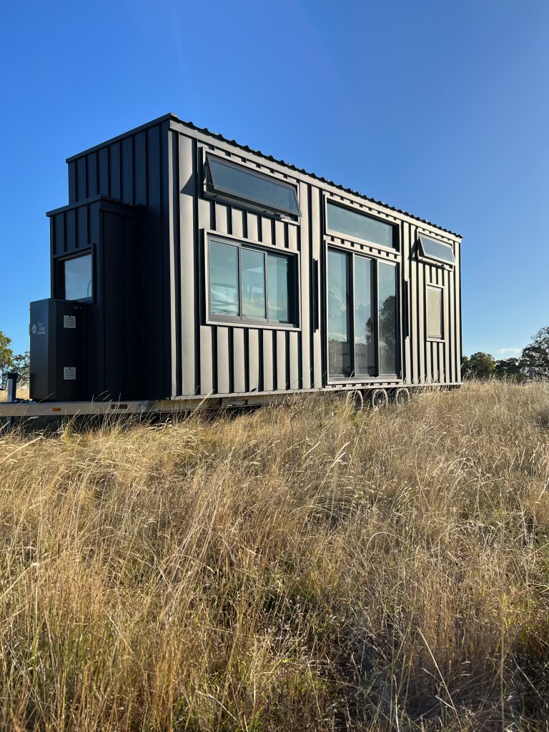 Tiny Solar Homes | 28 Burns Rd, Heathcote NSW 2233, Australia | Phone: 0418 411 099