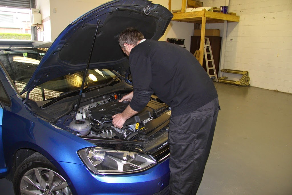 VolkService | car repair | 1/257-259 Governor Rd, Braeside VIC 3195, Australia | 0395807110 OR +61 3 9580 7110