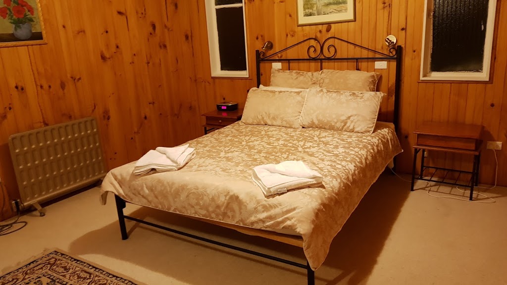 Mountain Vista Farm Accommodation | Mountain Vista Farm, 29 Funslow Rd, Collinsvale TAS 7012, Australia | Phone: 0401 296 646