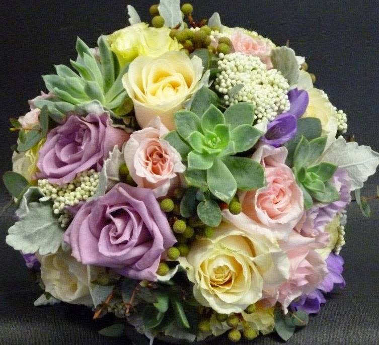 Bella Flora Florist | florist | 19/11 Chancellor Village Blvd, Sippy Downs QLD 4556, Australia | 0754453338 OR +61 7 5445 3338