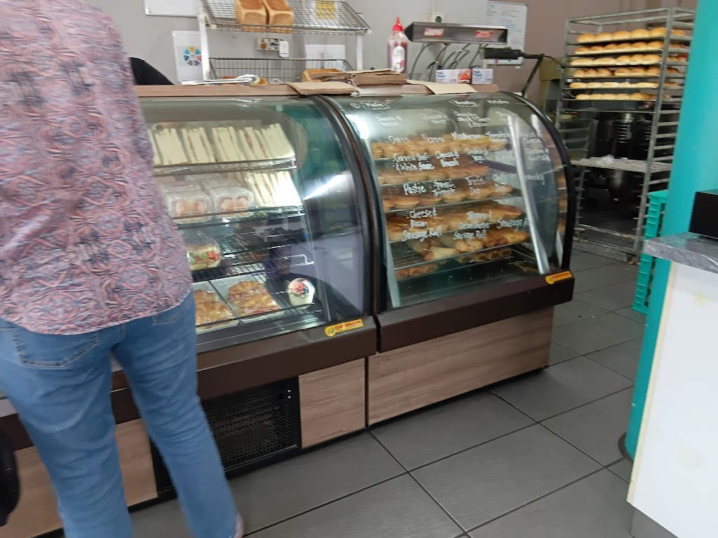Huddos Bakery | 9/11 Broad St, Sarina QLD 4737, Australia | Phone: (07) 4943 1960