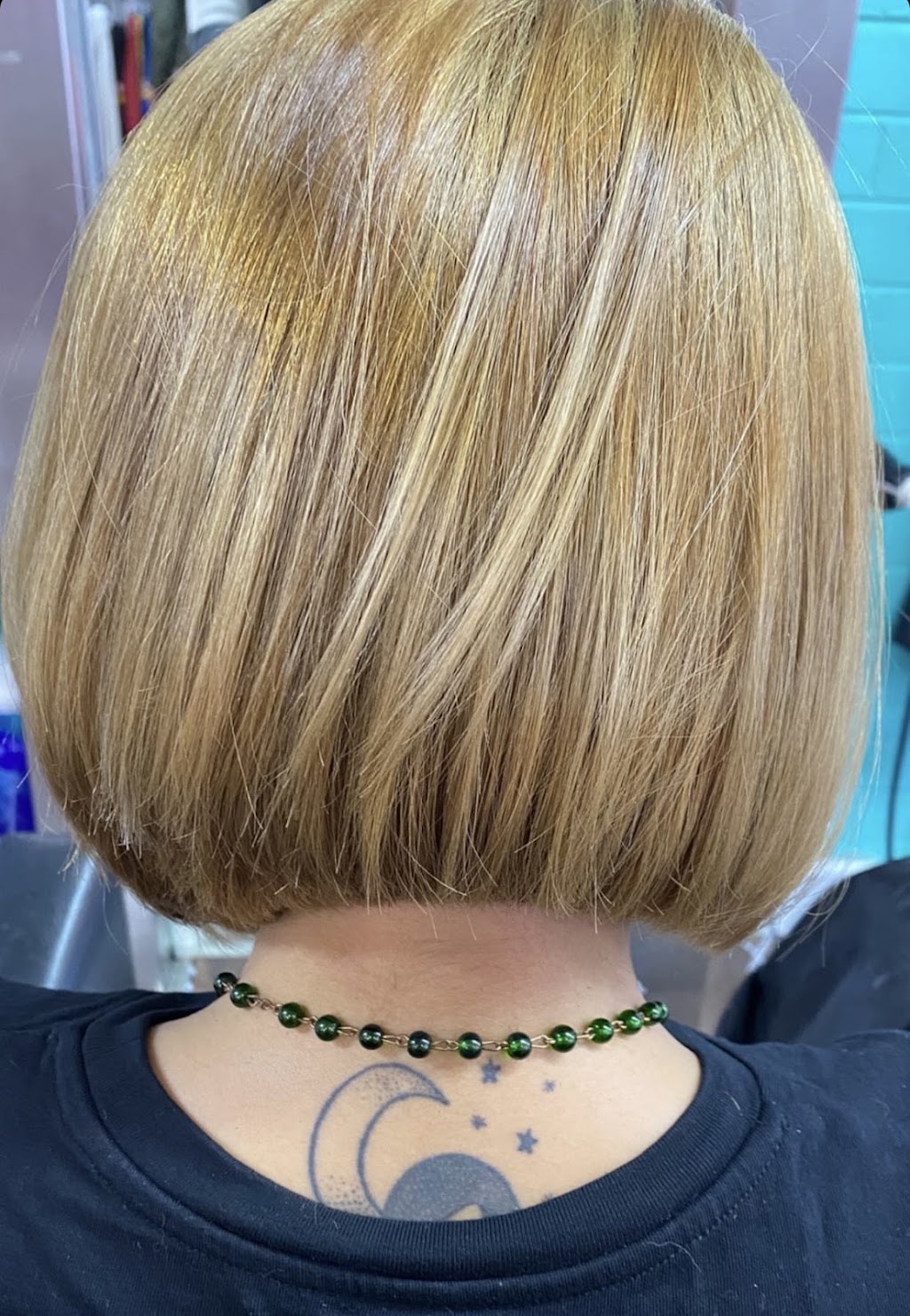 Mirrors Unisex Hair and Beauty Salon | 7 Saphire Way, Mernda VIC 3754, Australia | Phone: (03) 8103 2721