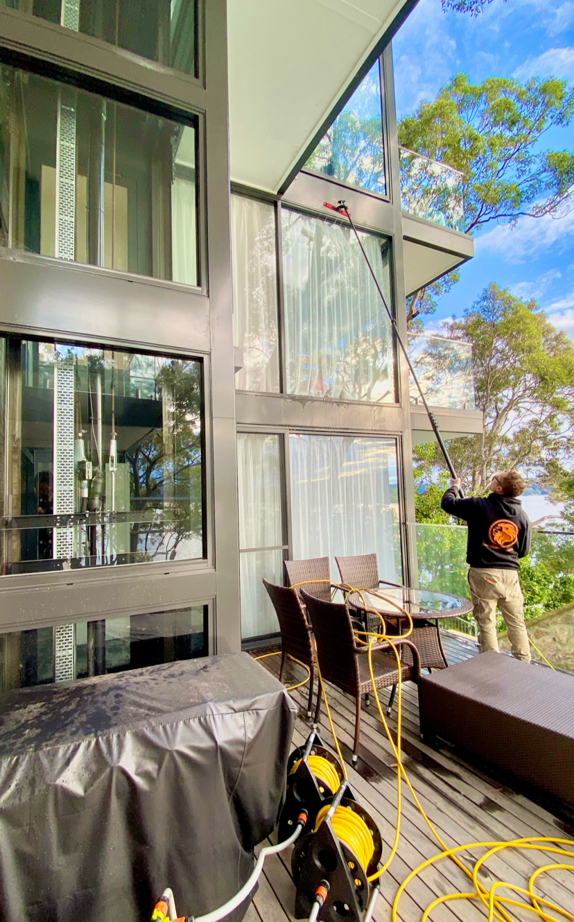 LION WINDOW CLEANING | 11 Dakara Dr, Frenchs Forest NSW 2086, Australia | Phone: 0420 936 771