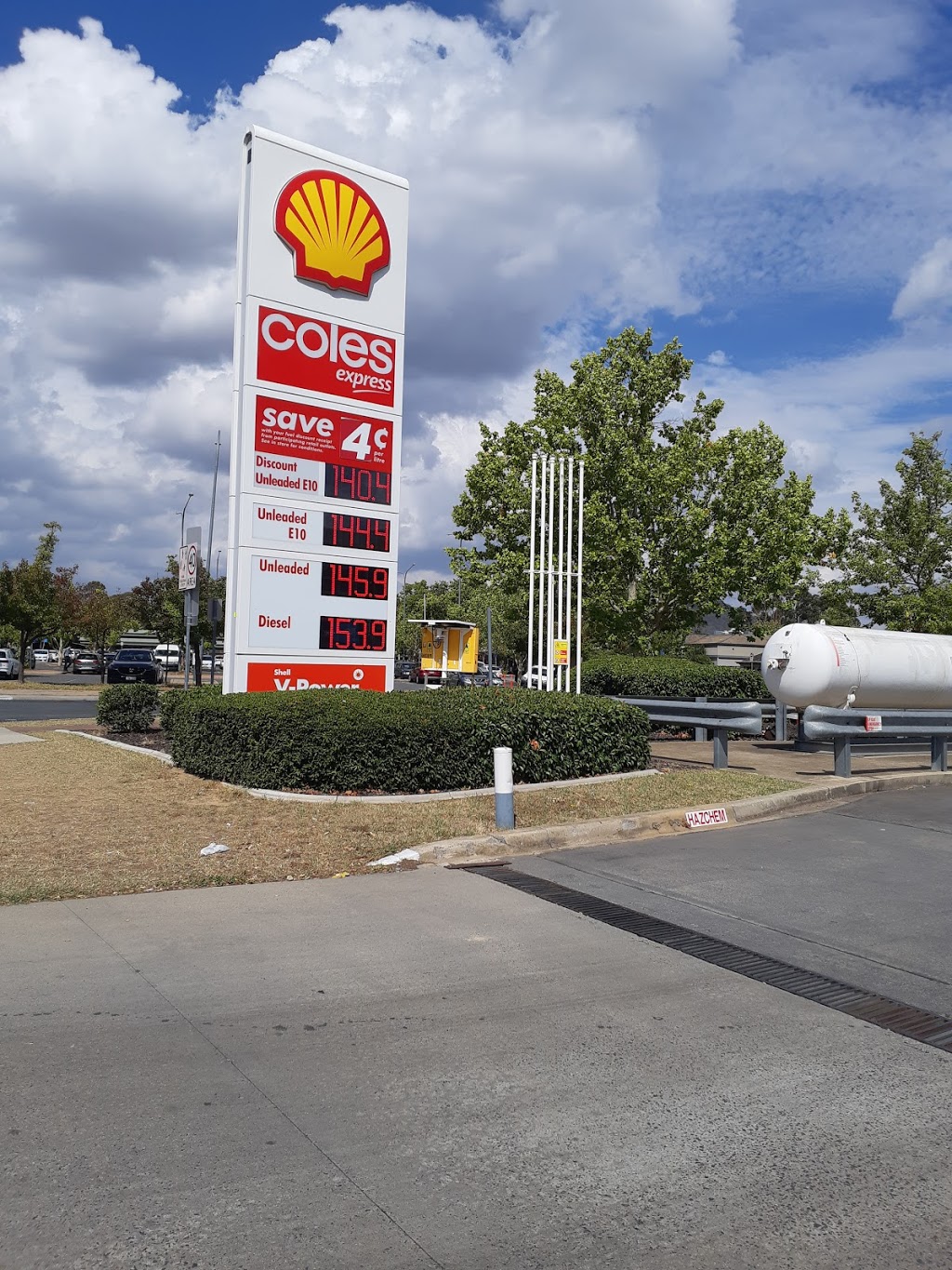 Coles Express | gas station | 30-34 ANTILL ST CNR, Badham St, Dickson ACT 2602, Australia | 0262573899 OR +61 2 6257 3899