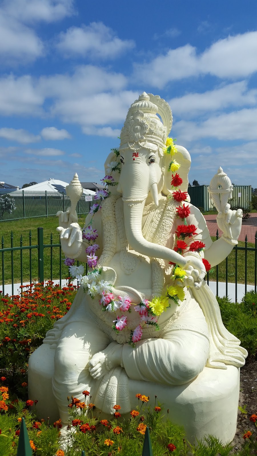 Perth Hindu Temple | hindu temple | 269 Warton Rd, Canning Vale WA 6155, Australia | 0894552097 OR +61 8 9455 2097