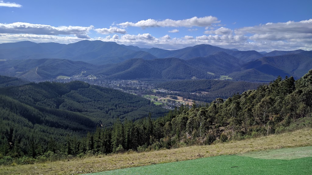 Mystic paraglider and hang glider launch | Wandiligong VIC 3744, Australia | Phone: 0417 530 972