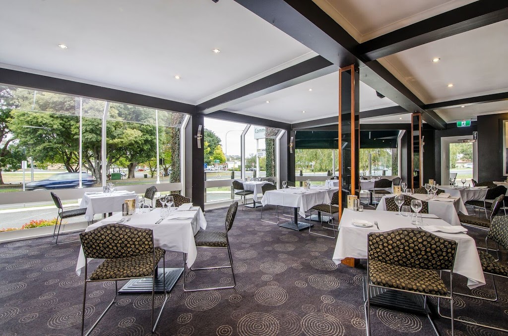Commodore on the Park | lodging | Cnr Jubillee Highway and Penola Road, Mount Gambier SA 5290, Australia | 0887246400 OR +61 8 8724 6400