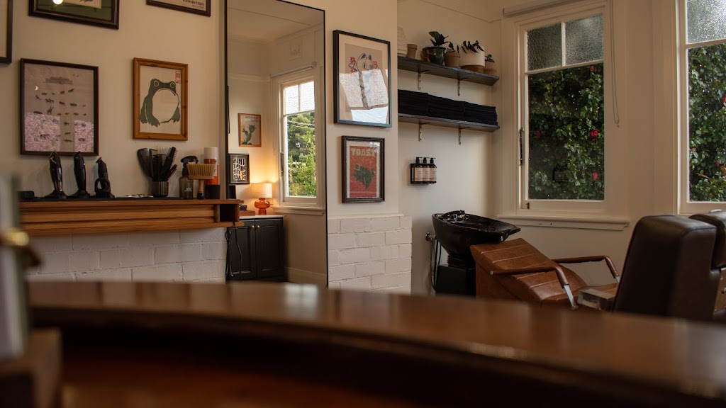 The Arktic Barber | Walton House, 2720 Huon Hwy, Huonville TAS 7109, Australia | Phone: 0493 976 998