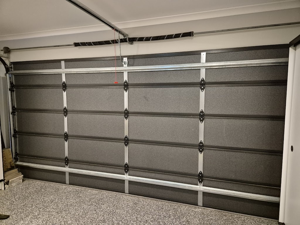 CosyCool Garage Door Insulation, Brush Seals and Garage Flooring | 35-37 Birchbank Ct, Leopold VIC 3224, Australia | Phone: 0419 232 732