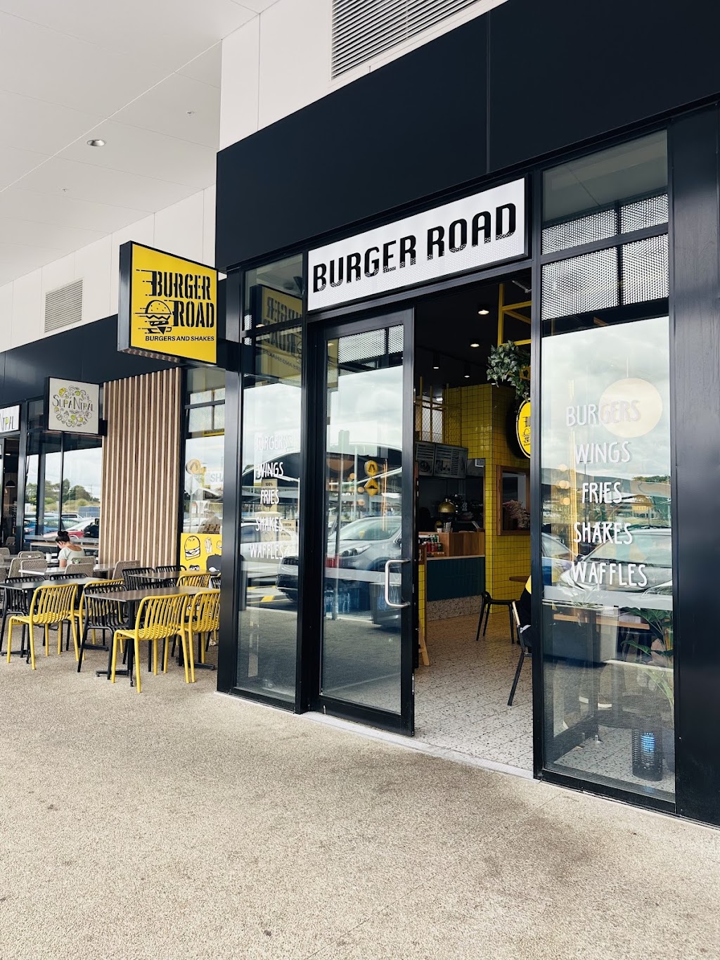 Burger Road Mernda | Shop 9/180 Riverdale Bvd, Mernda VIC 3754, Australia | Phone: 0404 165 153