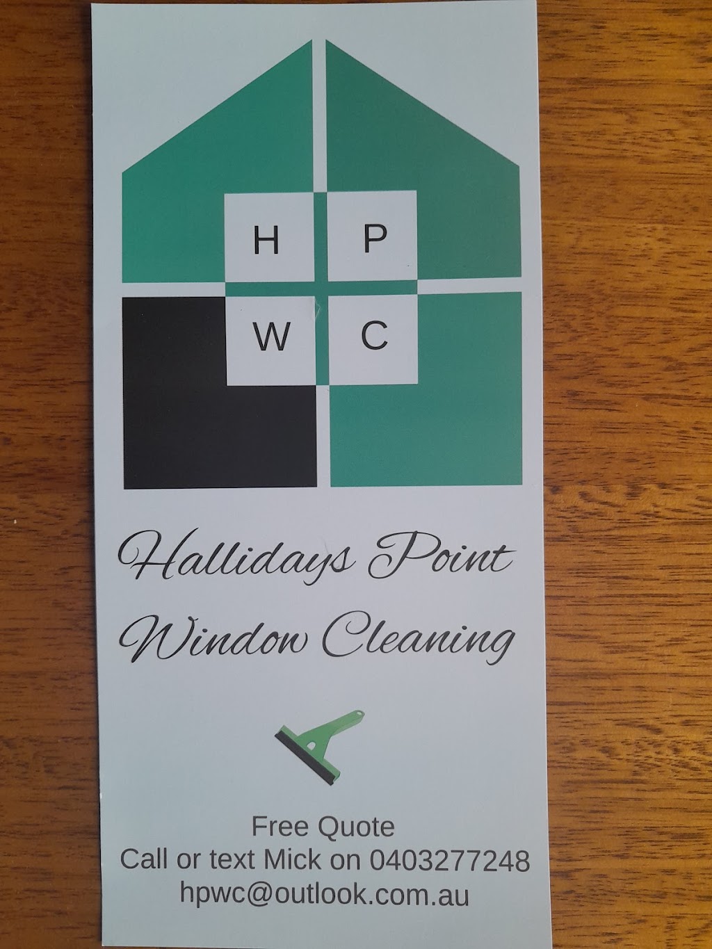 Hallidays Point Window Cleaning | Barber Cl, Tallwoods Village NSW 2430, Australia | Phone: 0403 277 248