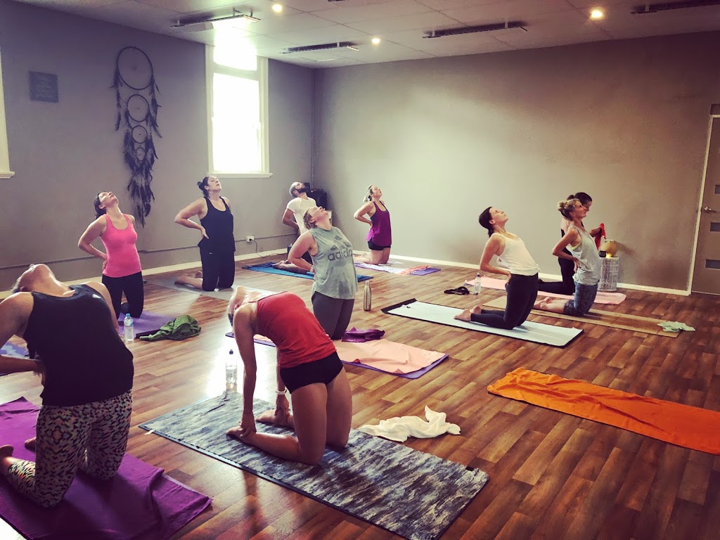 BALLARAT PEAK PHYSIQUE HOT YOGA | gym | 820 Armstrong St N, Soldiers Hill VIC 3350, Australia | 0409797896 OR +61 409 797 896