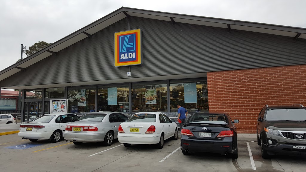 ALDI Macquarie Fields | supermarket | 61 Victoria Rd, Macquarie Fields NSW 2564, Australia